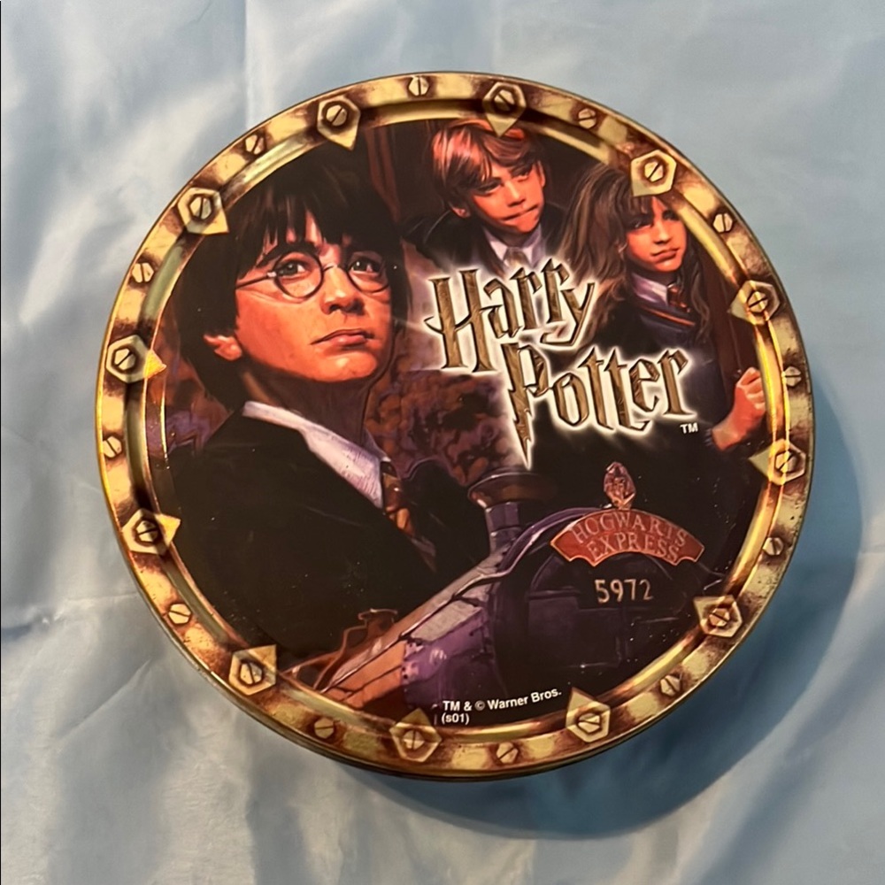 Harry Potter Collectible Cookie Tin by Kelsen